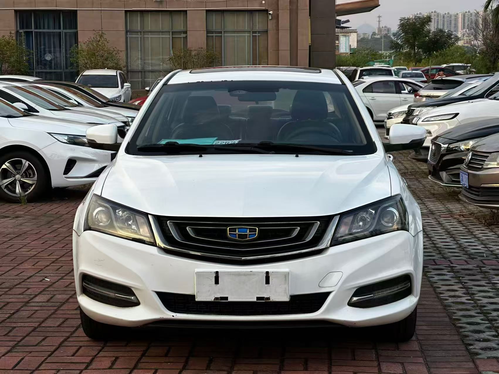 GEELY Emgrand 2017 #2 GEELY Emgrand 2017 car image #2