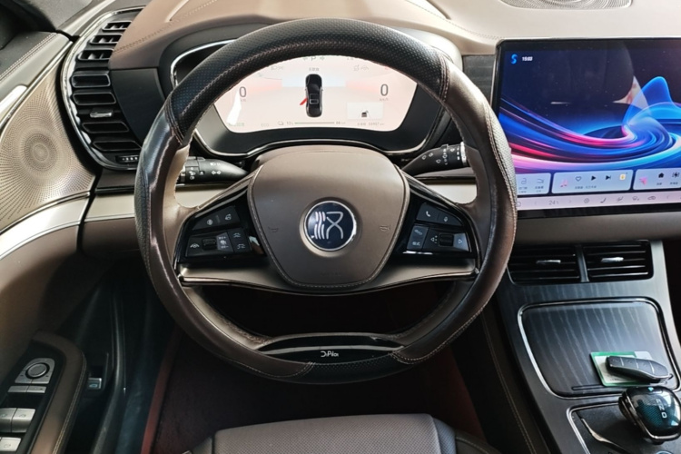 BYD Han 2024 car image #11