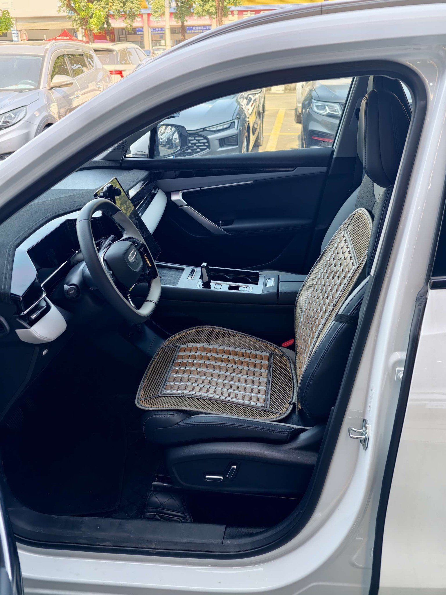 GEELY Boyue L 2025 #3 GEELY Boyue L 2025 immagine di auto #3