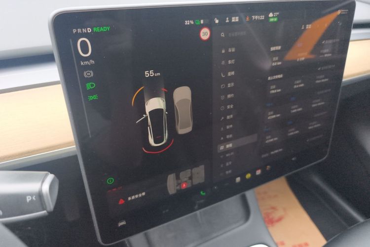 Tesla Model Y 2023 #12 Tesla Model Y 2023 car image #12