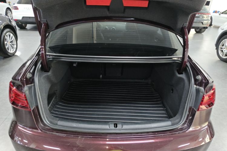 Audi A3 2019 car image #21