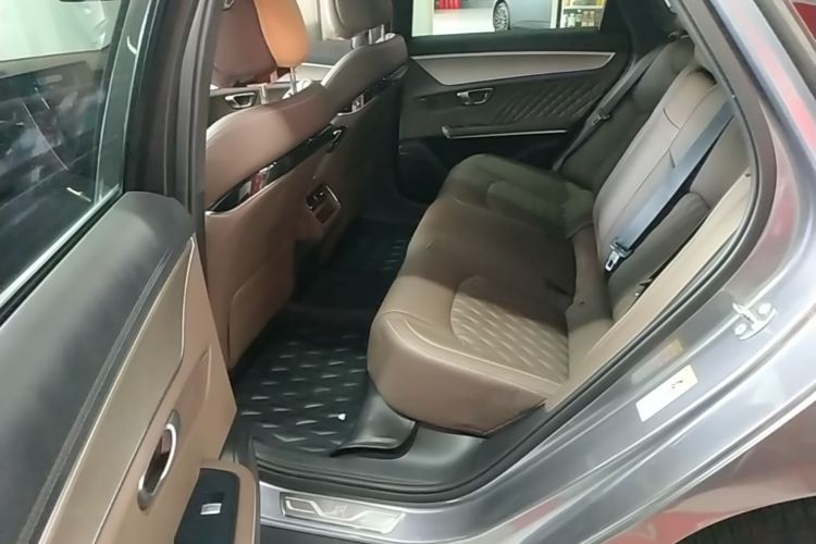 BYD Han 2023 car image #13