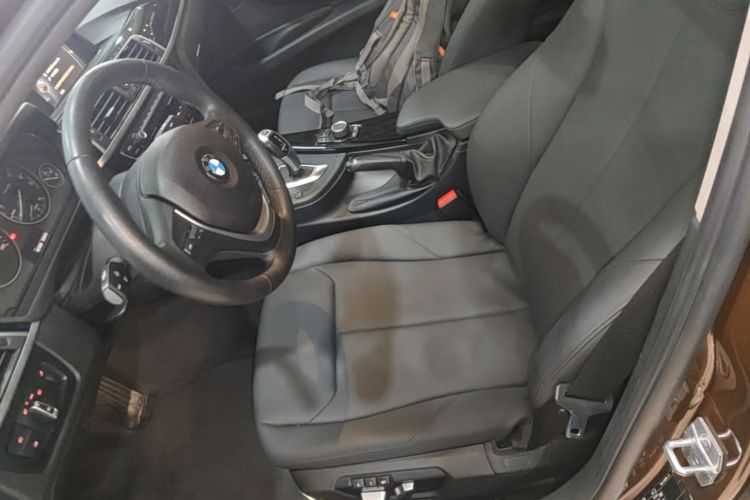 BMW 3 Series 2017 #15 BMW 3 Series 2017 car image #15