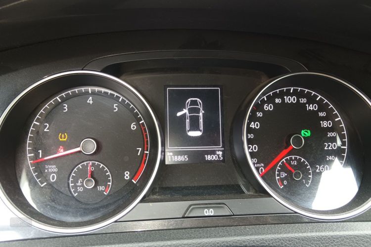 Volkswagen Golf 2017 car image #13