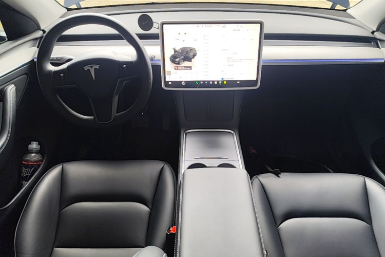Tesla Model Y 2024 #10 Tesla Model Y 2024 immagine di auto #10