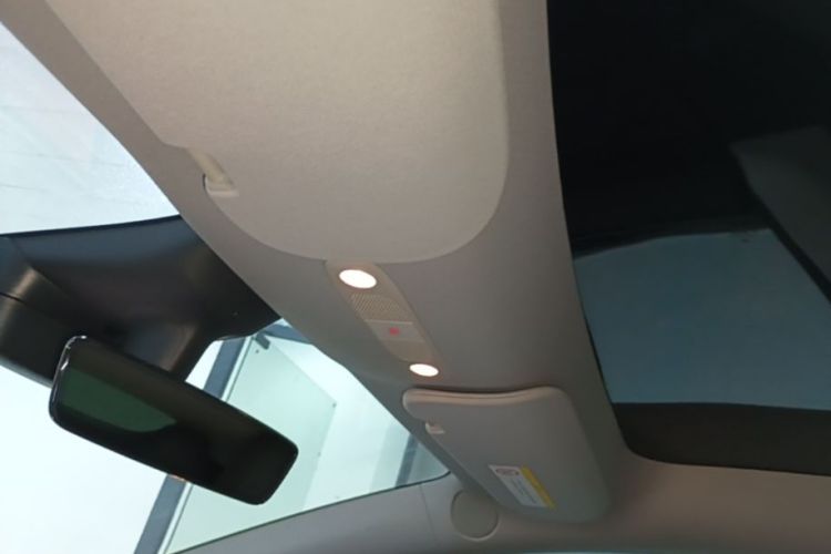 Tesla Model Y 2021 #18 Tesla Model Y 2021 car image #18