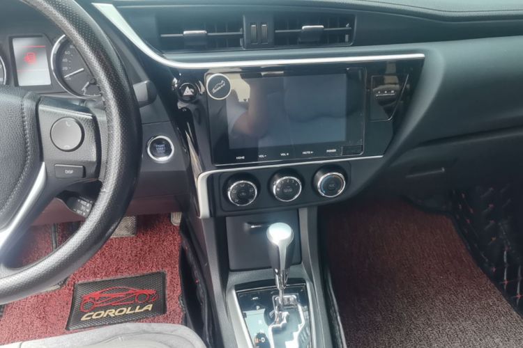 Toyota Corolla 2018 immagine di auto #13