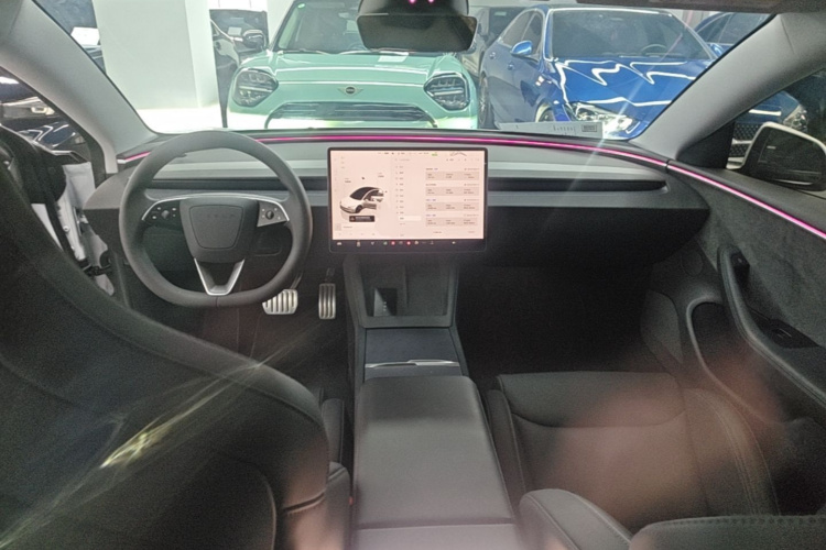 Tesla Model 3 2024 car image #10