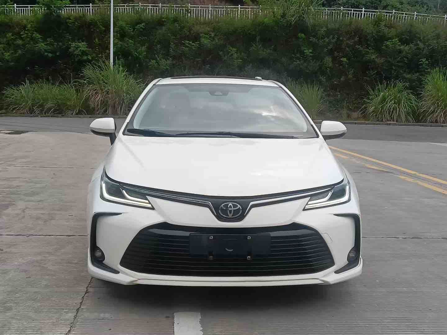 Toyota Corolla 2019 #2 Toyota Corolla 2019 صورة سيارة #2