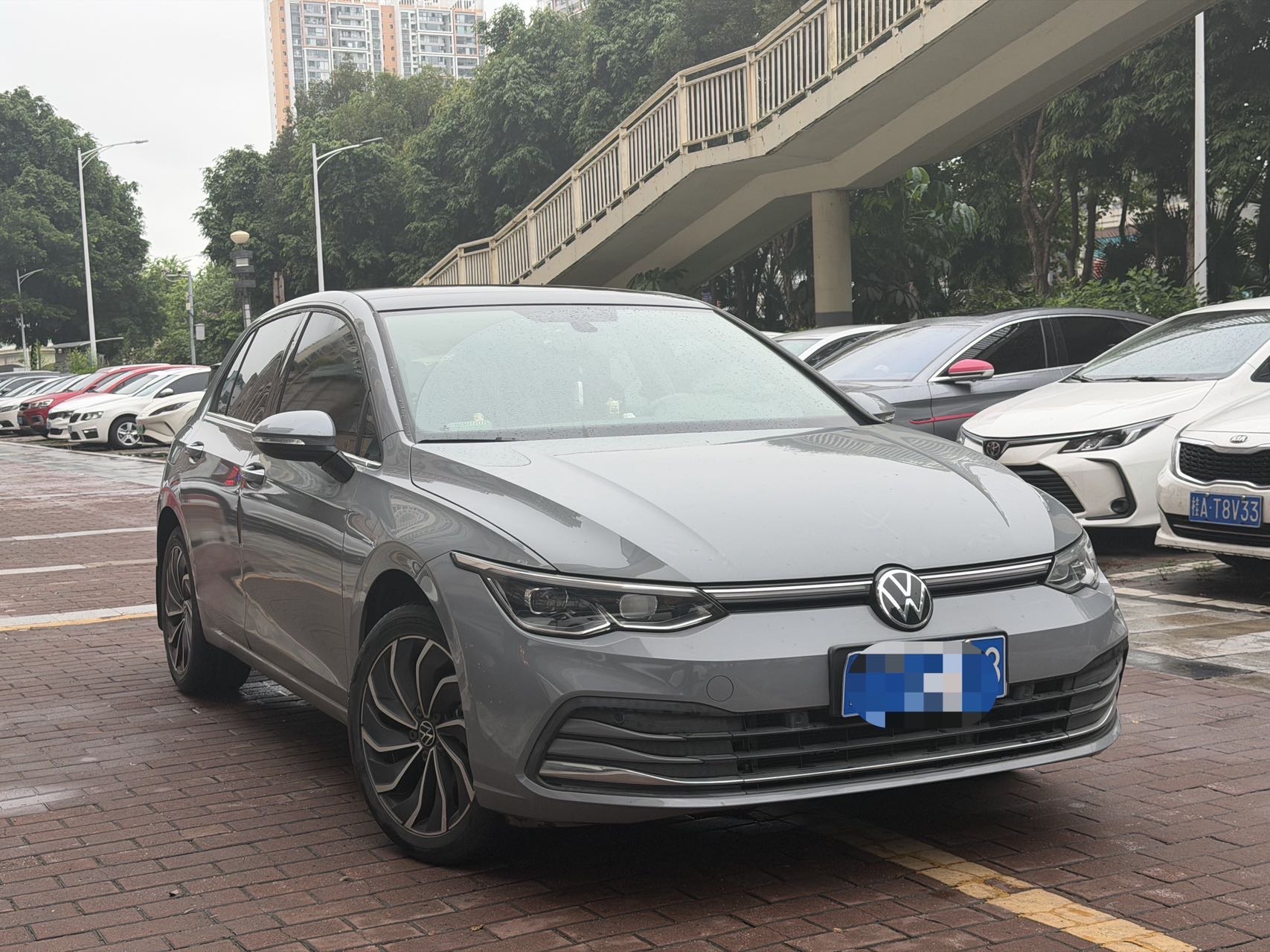 Volkswagen Golf 2022 car image #3