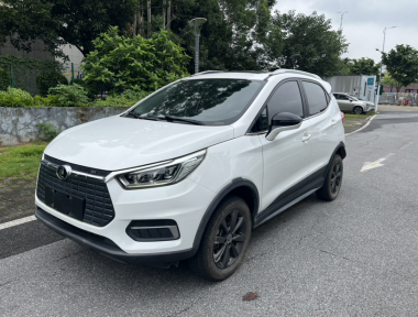 BYD Yuan New Energy 2019 immagine di auto 