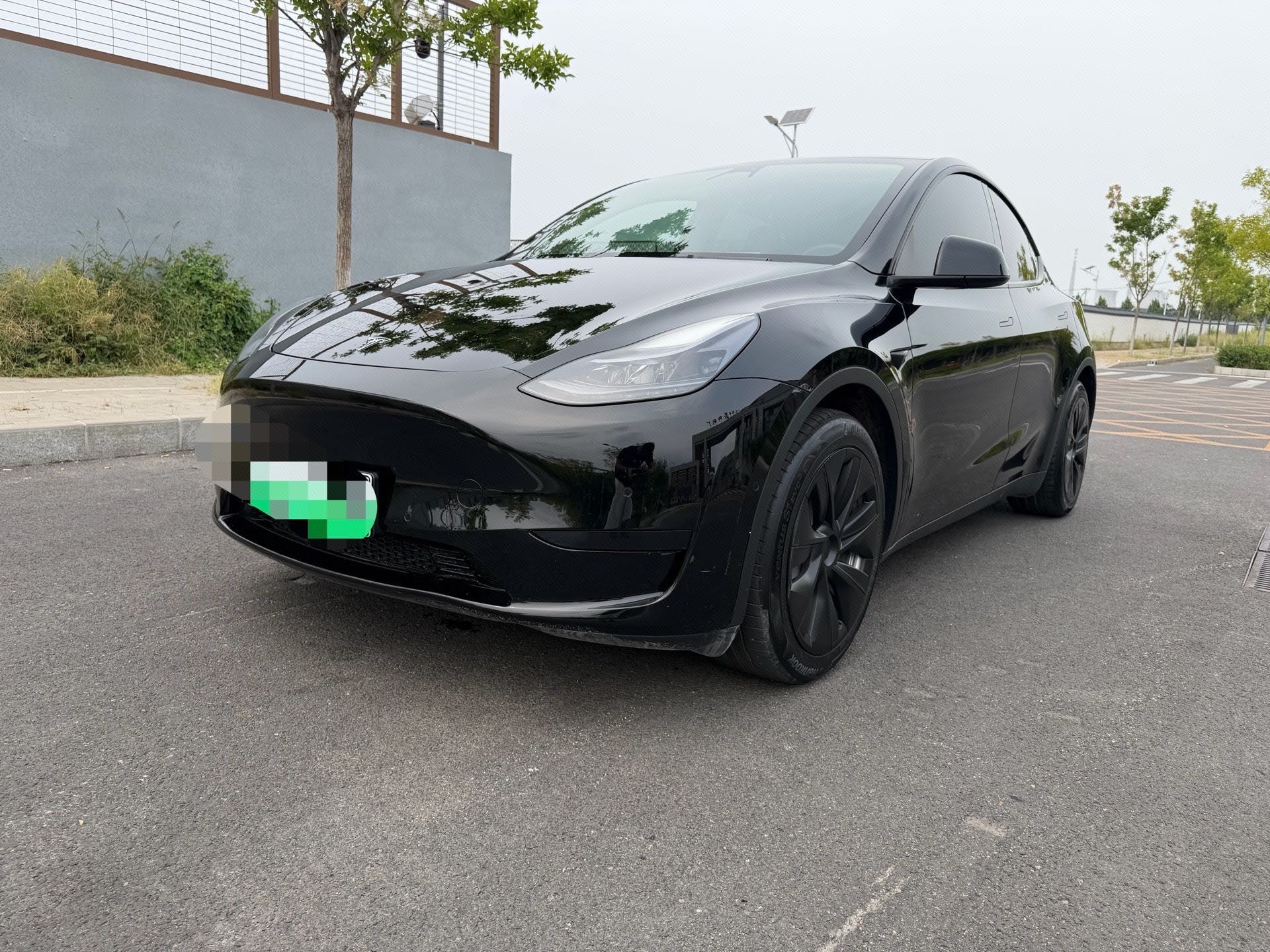 Tesla Model Y 2022 Tesla Model Y 2022 car image