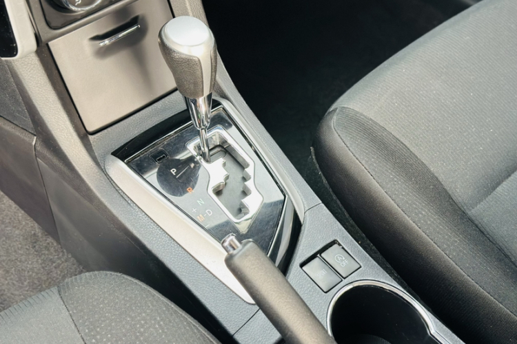 Toyota Corolla 2018 #26 Toyota Corolla 2018 car image #26