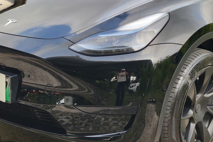 Tesla Model Y 2023 car image #28