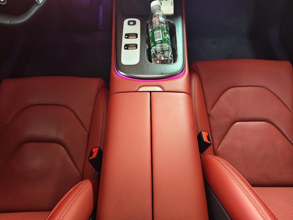 2024 #12 2024 immagine di auto #12