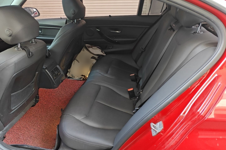 BMW 3 Series 2018 #17 BMW 3 Series 2018 car image #17