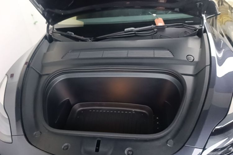 Tesla Model Y 2024 #22 Tesla Model Y 2024 car image #22
