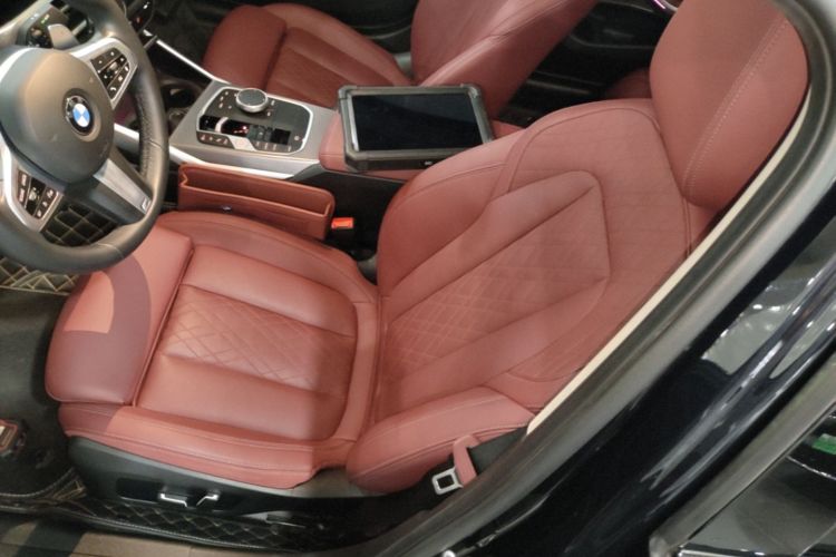 BMW 3 Series 2024 car image #19