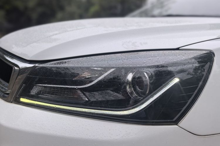 GEELY Emgrand 2020 car image #13