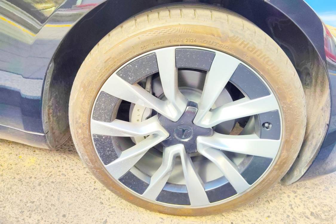 Tesla Model 3 2024 immagine di auto #9