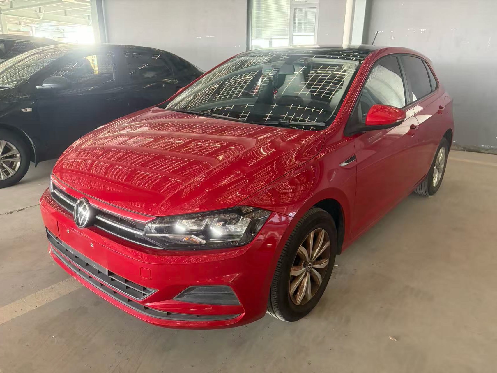 Volkswagen Polo 2021 car image 