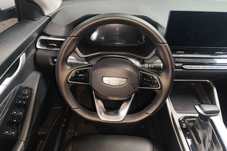 GEELY Emgrand 2024 car image #11