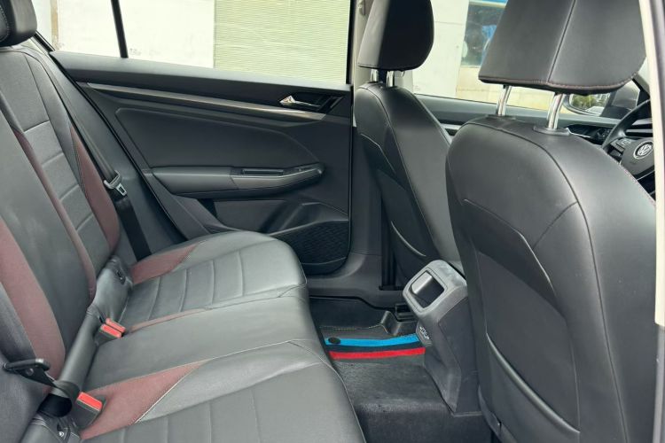 Volkswagen Bora 2019 image de voiture #13