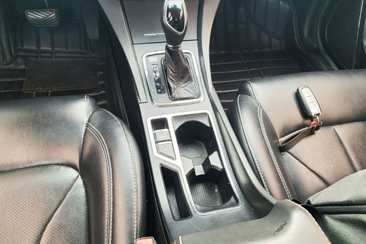 GEELY Emgrand 2017 car image #14