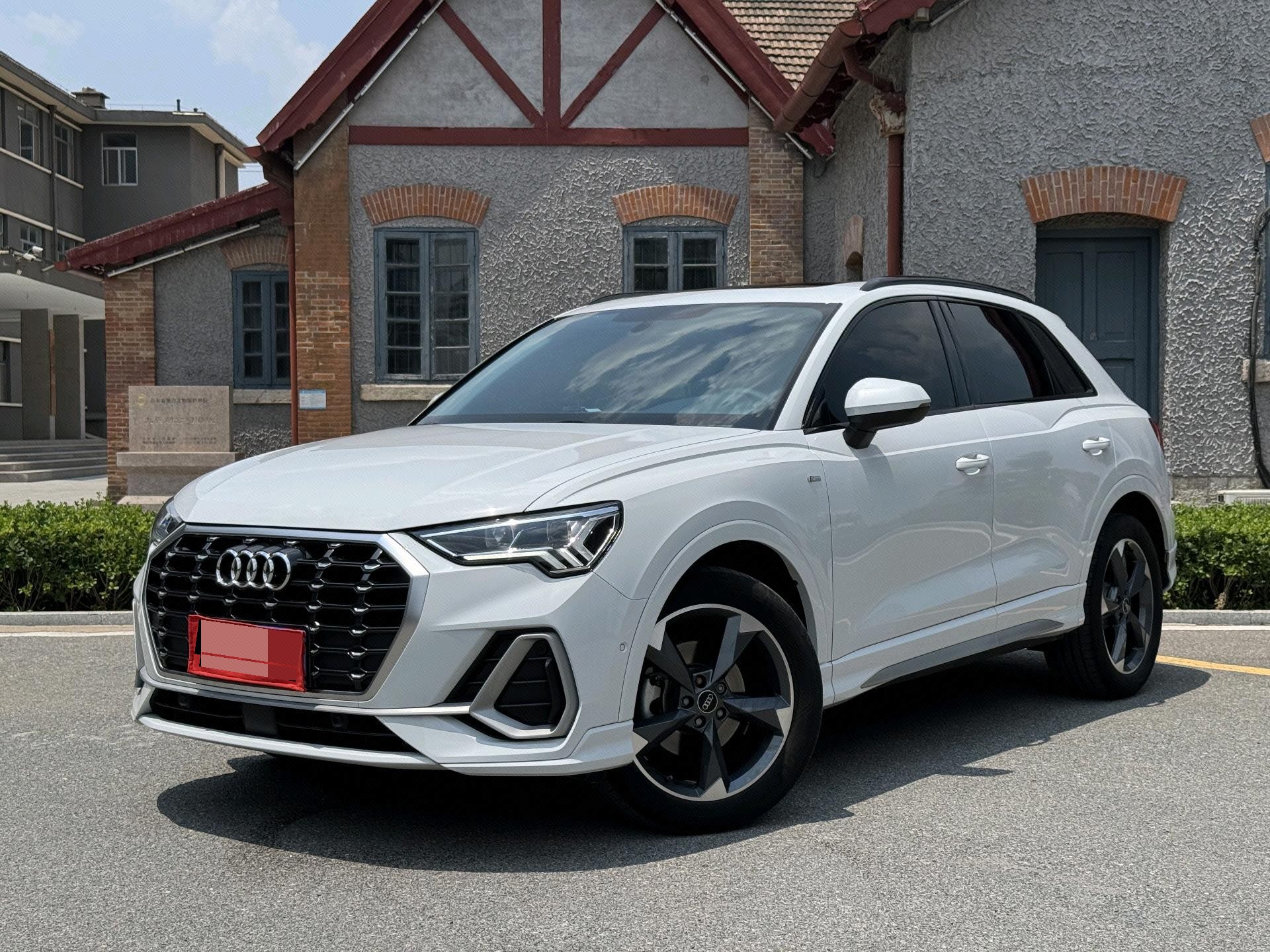 Audi Q3 2022 Audi Q3 2022 car image