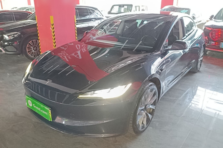 Tesla Model 3 2024 car image #2