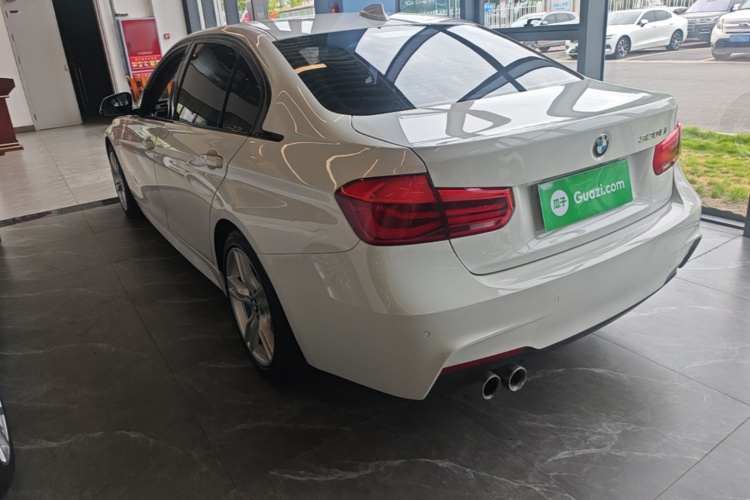 BMW 3 Series 2019 car image #5