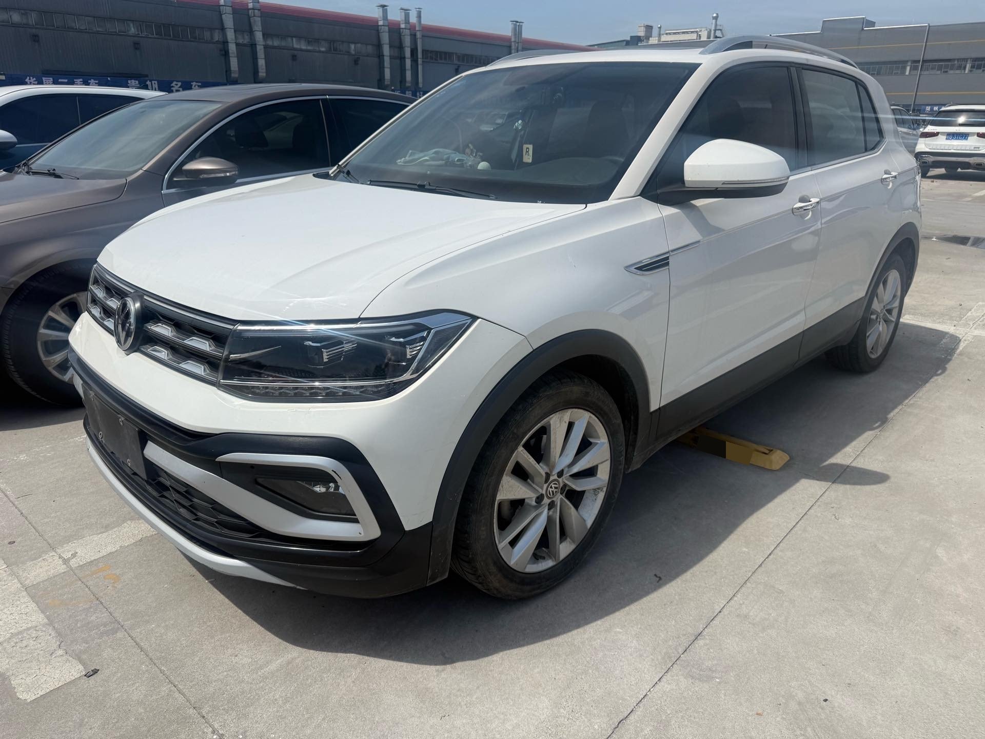 Volkswagen T-Cross 2019 car image 
