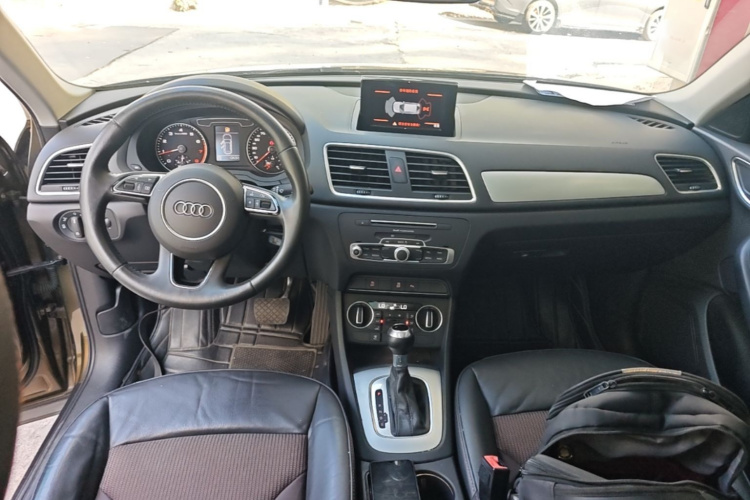 Audi Q3 2019 #11 Audi Q3 2019 car image #11