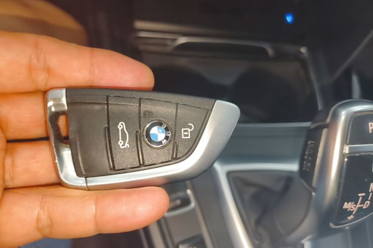 BMW 3 Series 2017 car image #9