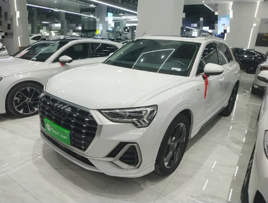 Audi Q3 2023 Audi Q3 2023 car image