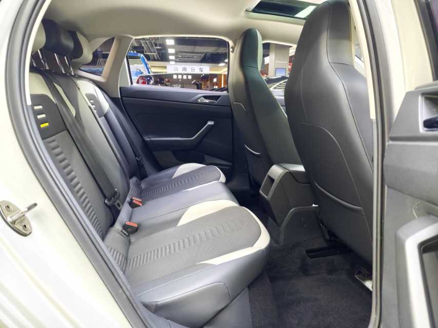 Volkswagen Polo 2023 car image #6
