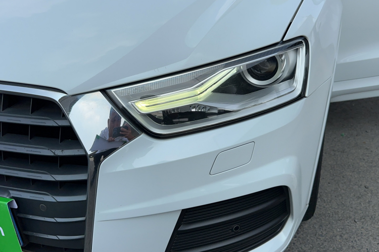 Audi Q3 2017 #22 Audi Q3 2017 car image #22