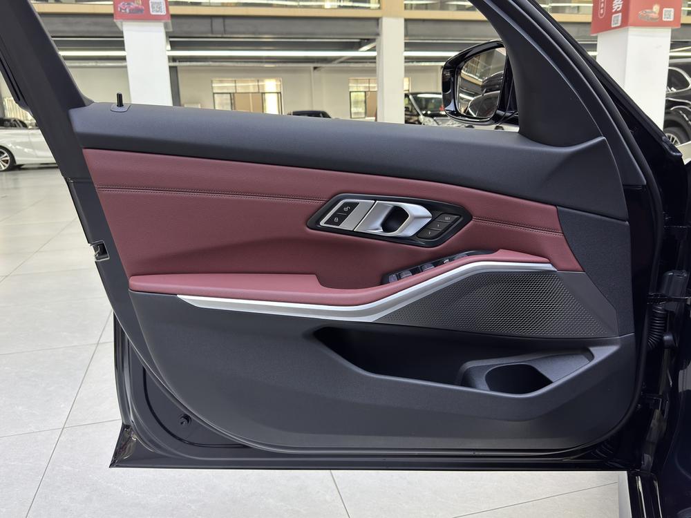 BMW 3 Series 2023 car image #6