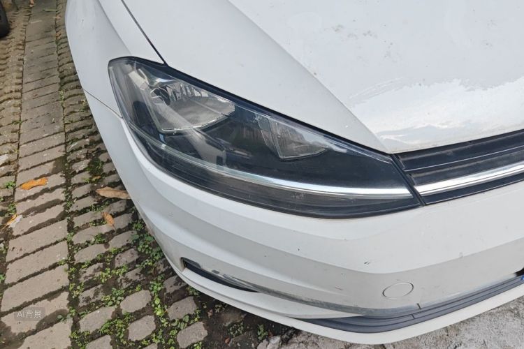 Volkswagen Golf 2018 car image #8