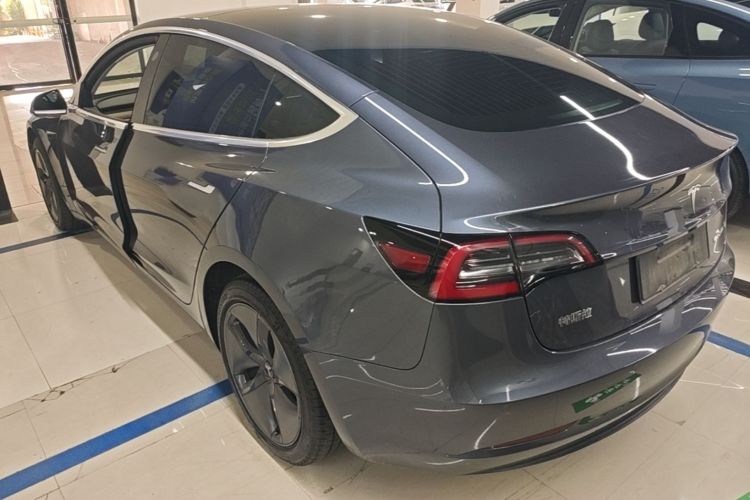 Tesla Model 3 2020 car image #5