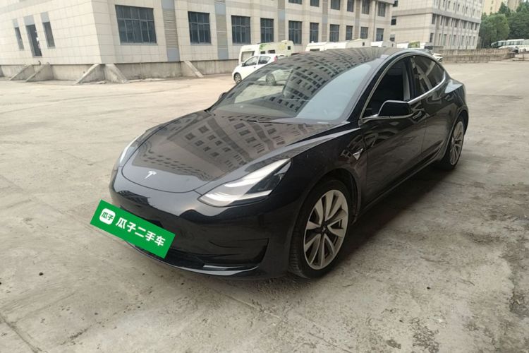 Tesla Model 3 2020 car image #2