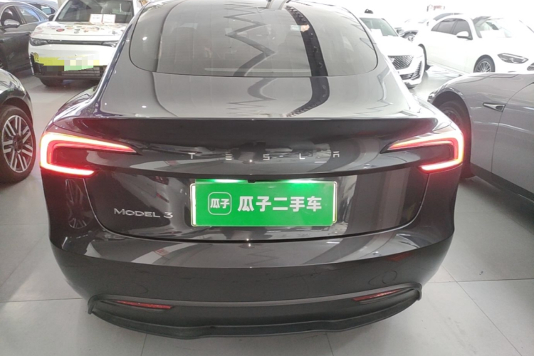 Tesla Model 3 2024 #4 Tesla Model 3 2024 صورة سيارة #4