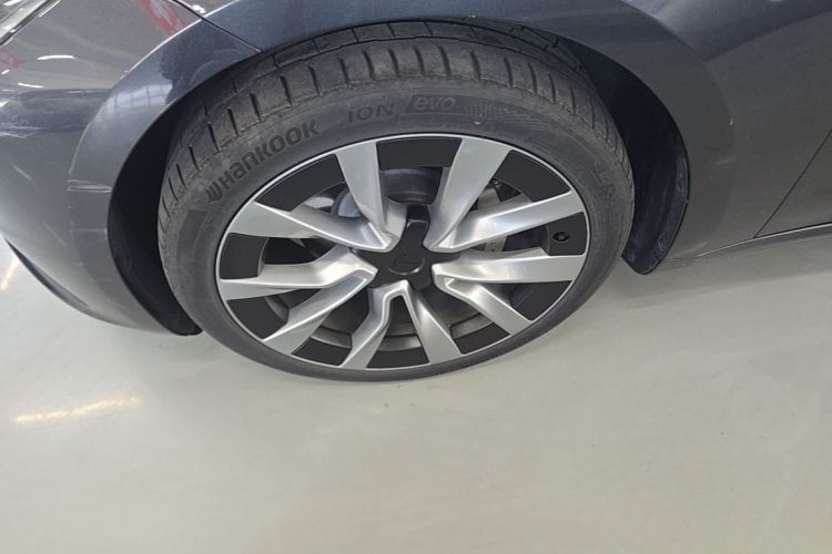 Tesla Model 3 2024 #9 Tesla Model 3 2024 car image #9