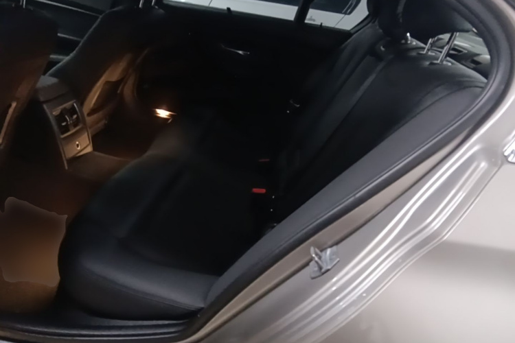BMW 3 Series 2017 #17 BMW 3 Series 2017 car image #17