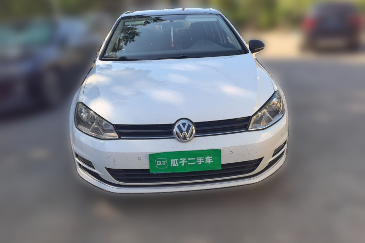 Volkswagen Golf 2017 car image #3