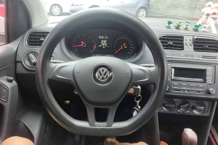Volkswagen Polo 2019 car image #11