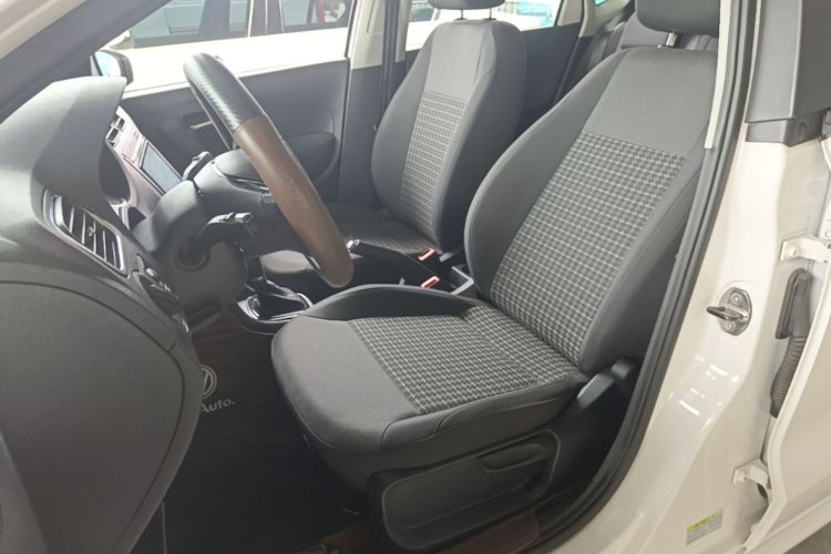 Volkswagen Polo 2018 #15 Volkswagen Polo 2018 car image #15