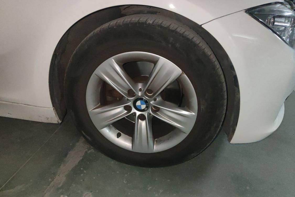 BMW 3 Series 2014 صورة سيارة #9