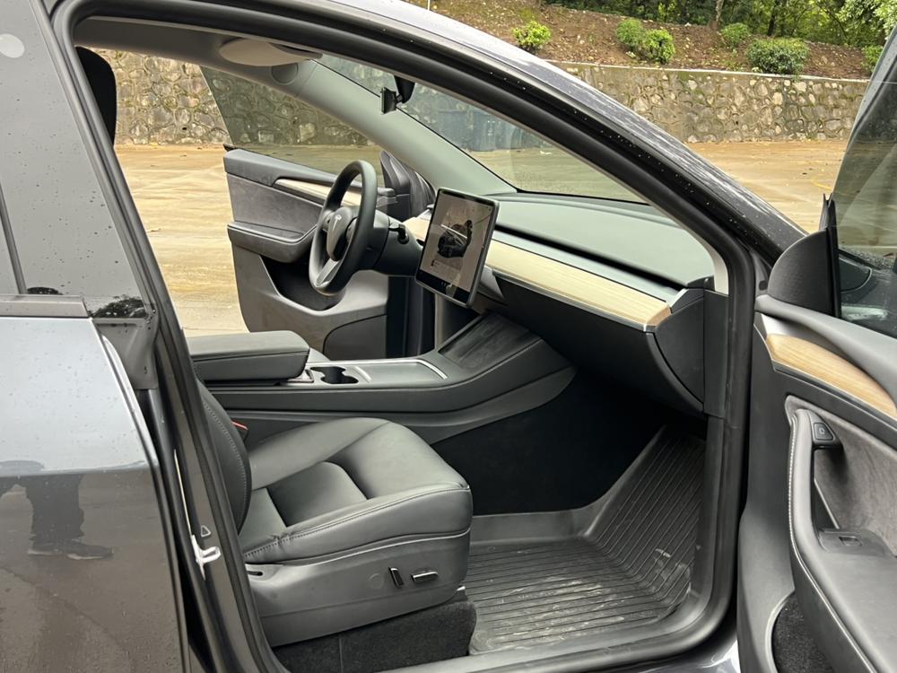 Tesla Model Y 2022 #26 Tesla Model Y 2022 car image #26