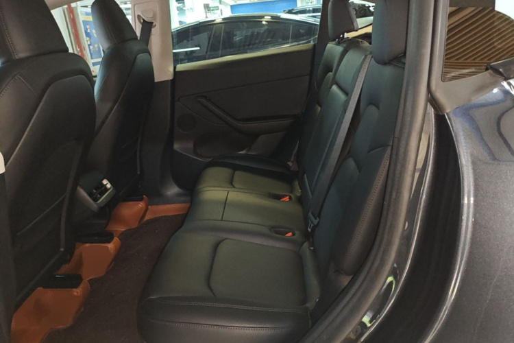 Tesla Model Y 2024 #17 Tesla Model Y 2024 car image #17